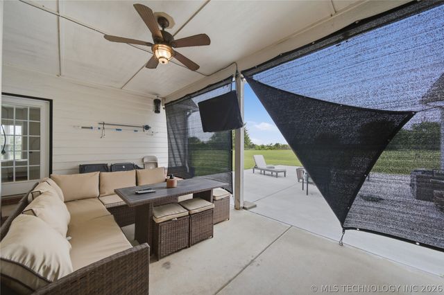 1582 E 166th Street N, Skiatook, OK 74070