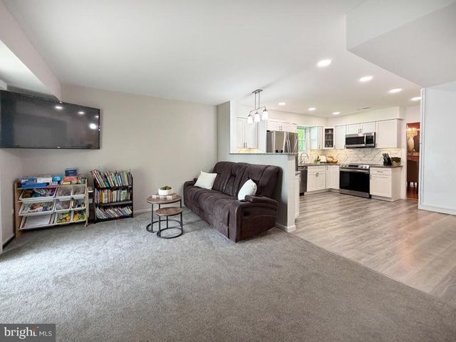 3636 VALLEY MEADOW DR, Bensalem, PA 19020
