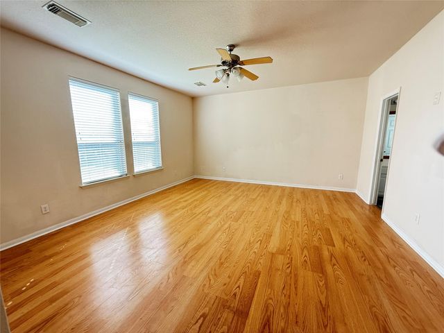 3118 Creek Bank Lane, Pearland, TX 77581