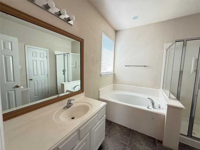 3118 Creek Bank Lane, Pearland, TX 77581