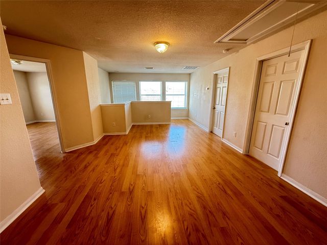 3118 Creek Bank Lane, Pearland, TX 77581