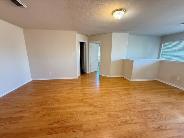 3118 Creek Bank Lane, Pearland, TX 77581