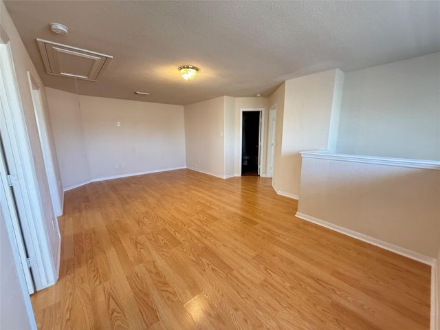 3118 Creek Bank Lane, Pearland, TX 77581