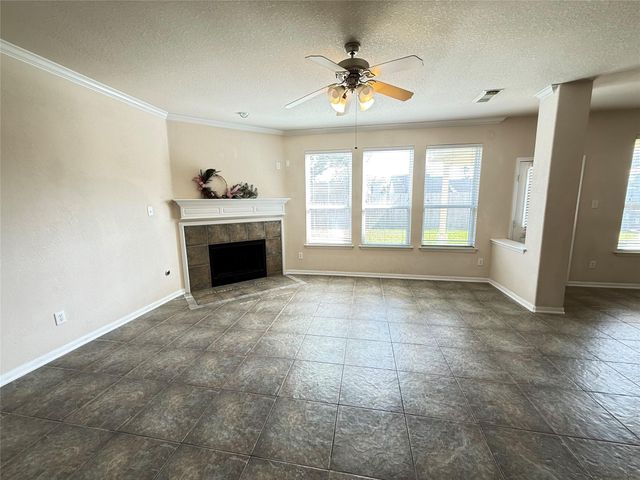 3118 Creek Bank Lane, Pearland, TX 77581