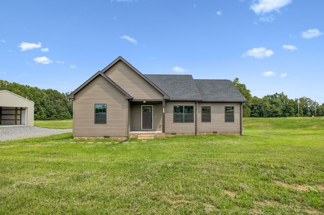 32 Iris Way, Lafayette, TN 37083