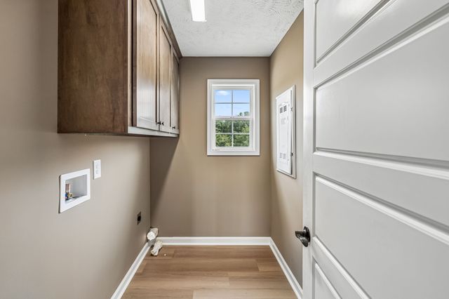 32 Iris Way, Lafayette, TN 37083