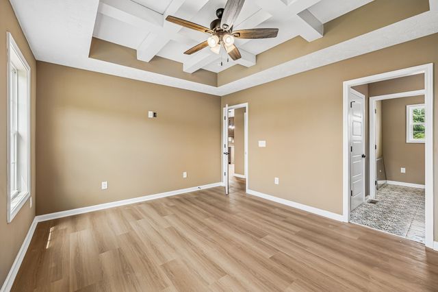 32 Iris Way, Lafayette, TN 37083