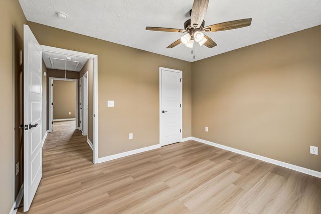32 Iris Way, Lafayette, TN 37083