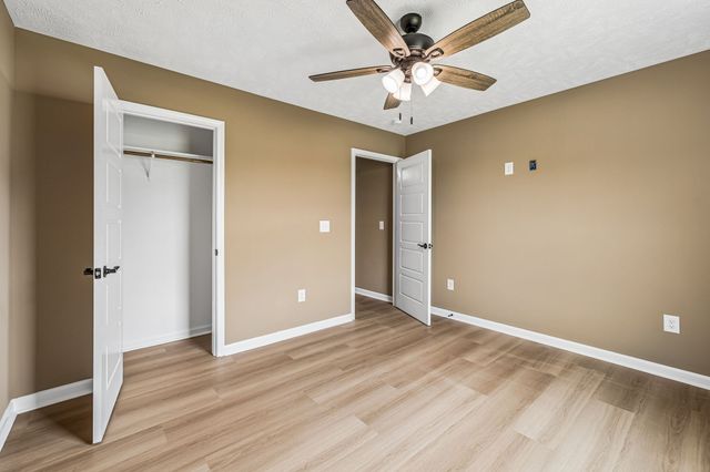 32 Iris Way, Lafayette, TN 37083
