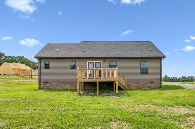 32 Iris Way, Lafayette, TN 37083