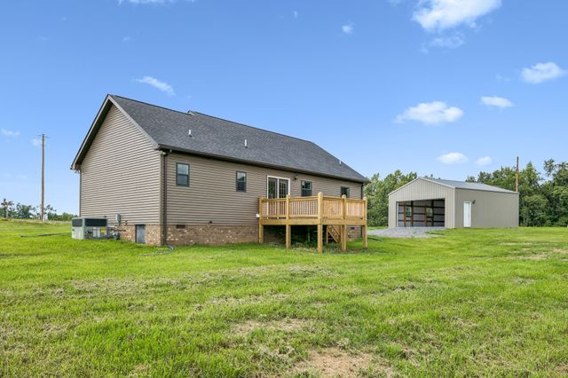 32 Iris Way, Lafayette, TN 37083