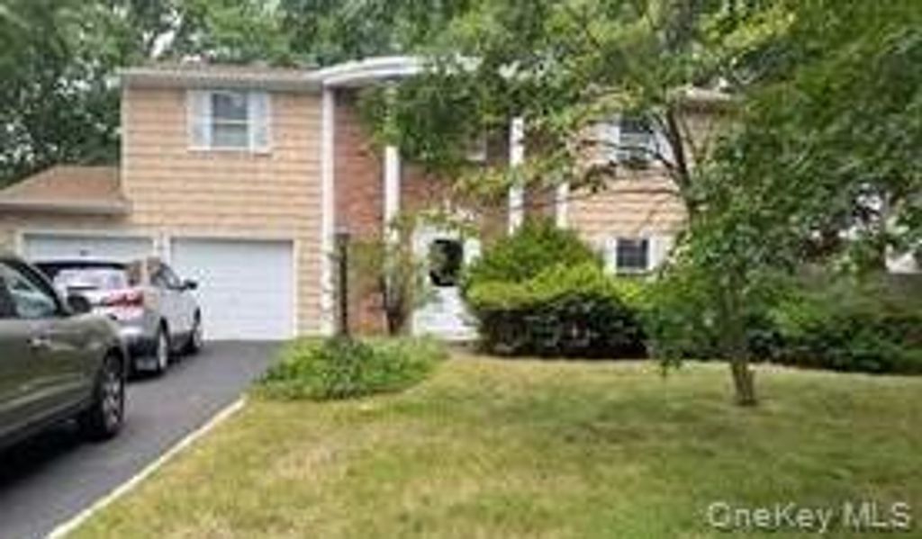 37 Cedar Avenue, Coram, NY 11727