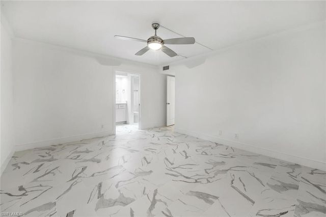 222 Harbour DR # 114, Naples, FL 34103