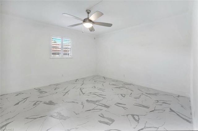 222 Harbour DR # 114, Naples, FL 34103