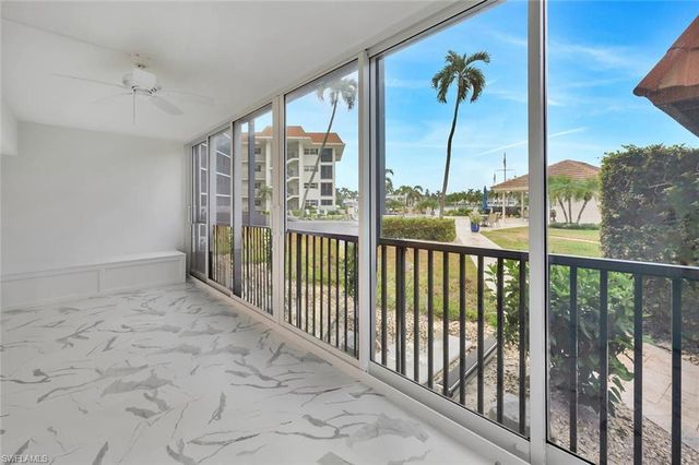 222 Harbour DR # 114, Naples, FL 34103