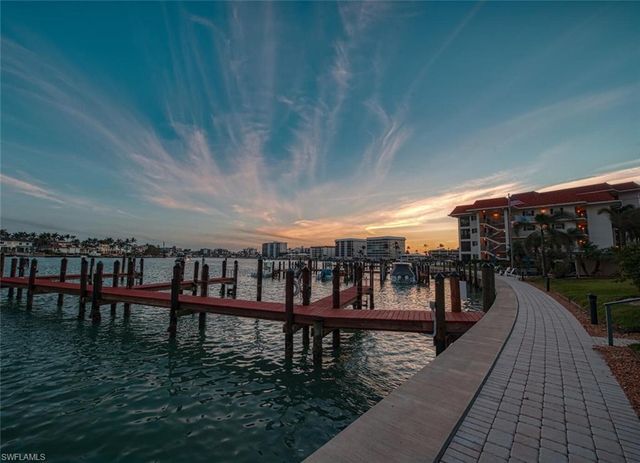 222 Harbour DR # 114, Naples, FL 34103