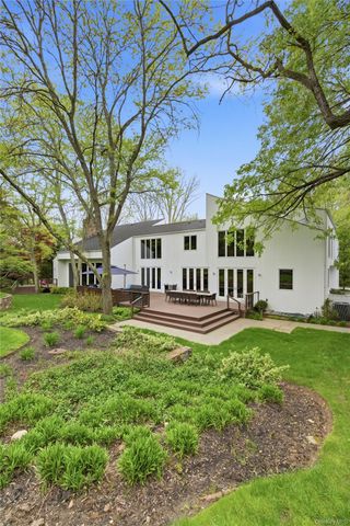 93 Hoaglands Lane, Old Brookville, NY 11545
