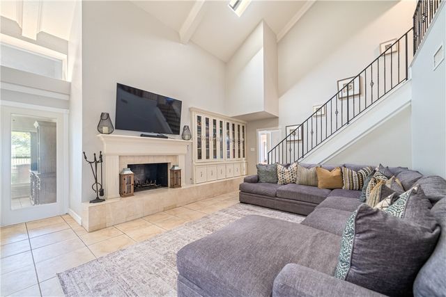 6125 Lost Creek Dr, Corpus Christi, TX 78413