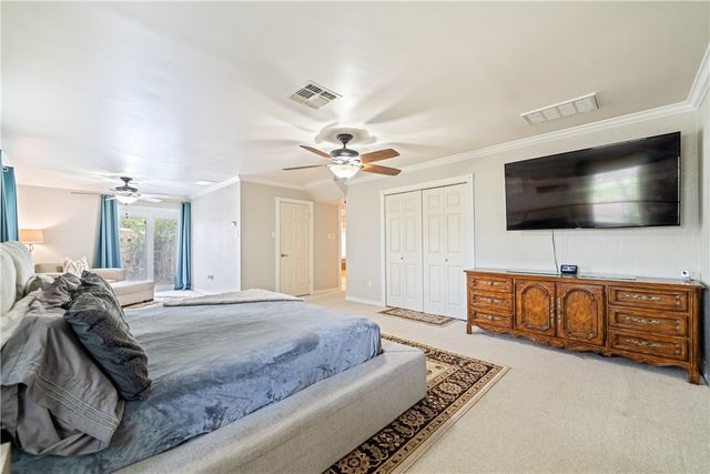 6125 Lost Creek Dr, Corpus Christi, TX 78413