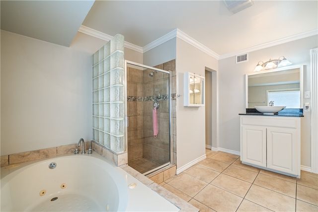 6125 Lost Creek Dr, Corpus Christi, TX 78413