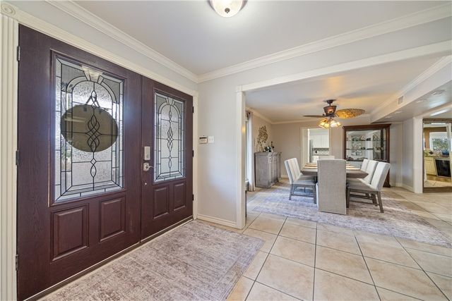 6125 Lost Creek Dr, Corpus Christi, TX 78413