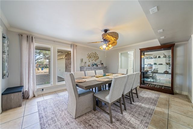 6125 Lost Creek Dr, Corpus Christi, TX 78413