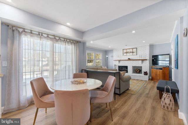 12824 MELVILLE LN, Fairfax, VA 22033