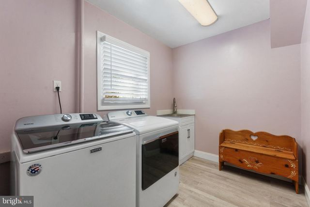 12824 MELVILLE LN, Fairfax, VA 22033