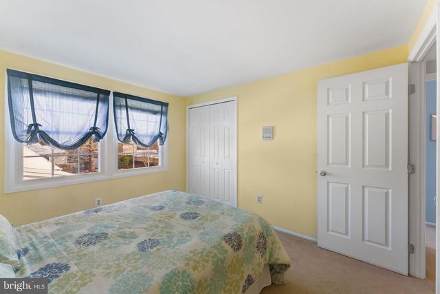 12824 MELVILLE LN, Fairfax, VA 22033