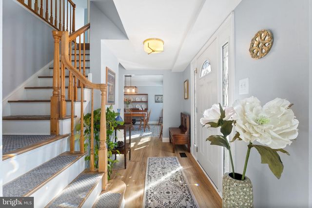 12824 MELVILLE LN, Fairfax, VA 22033