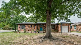 727 Norwood Drive, Hurst, TX 76053