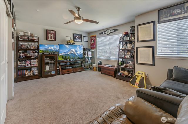 12805 107th Avenue Ct E, Puyallup, WA 98374