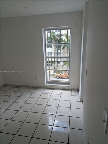 1051 SW 1st St 411, Miami, FL 33130