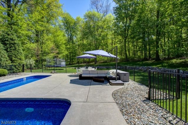 47 Race Rd, Lafayette Twp., NJ 07848