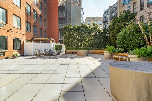 342 E 119 St 1F, New York (manhattan), NY 10035