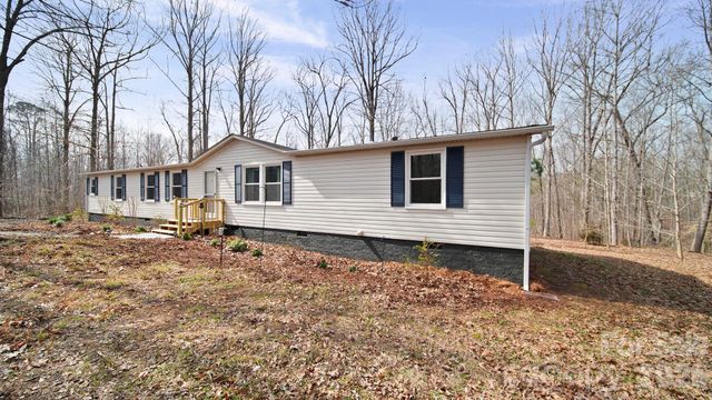 1320 Smith Woods Lane, Hickory Grove, SC 29717