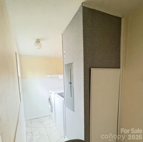 1320 Smith Woods Lane, Hickory Grove, SC 29717