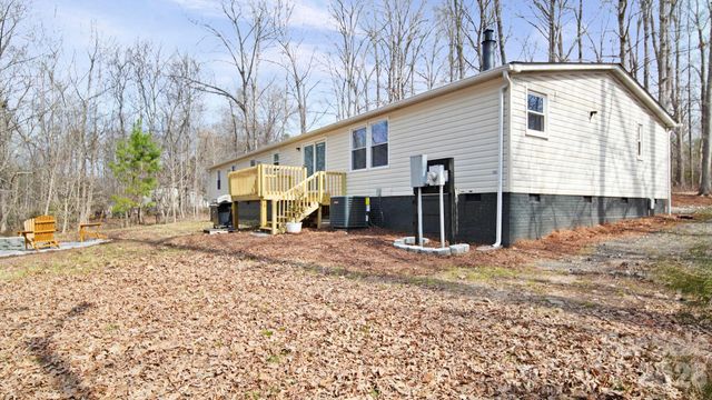 1320 Smith Woods Lane, Hickory Grove, SC 29717