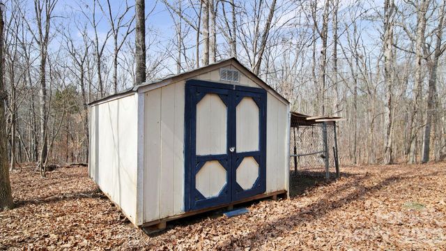 1320 Smith Woods Lane, Hickory Grove, SC 29717