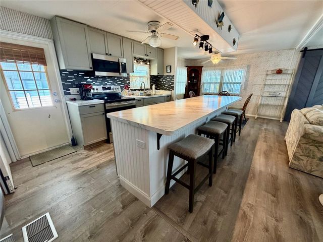 34540 VIOLET DRIVE N, Pinellas Park, FL 33781