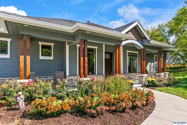 16421 S 36th Street, Bellevue, NE 68123