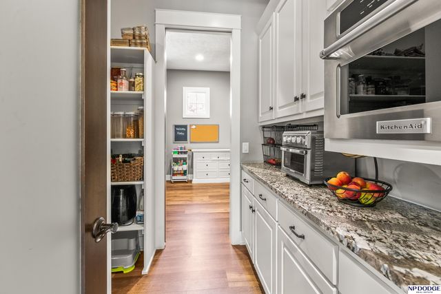 16421 S 36th Street, Bellevue, NE 68123