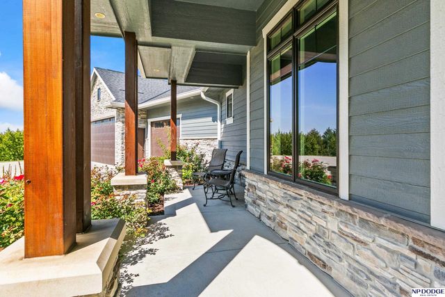 16421 S 36th Street, Bellevue, NE 68123