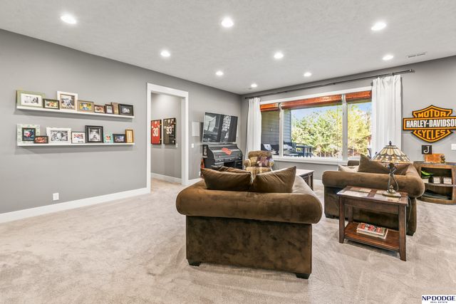 16421 S 36th Street, Bellevue, NE 68123