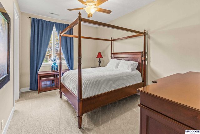 16421 S 36th Street, Bellevue, NE 68123