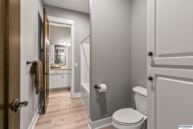 16421 S 36th Street, Bellevue, NE 68123