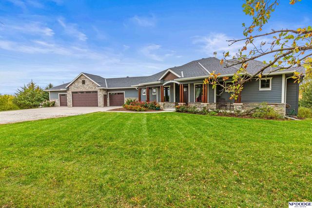 16421 S 36th Street, Bellevue, NE 68123