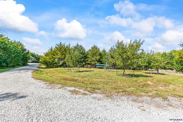 16421 S 36th Street, Bellevue, NE 68123