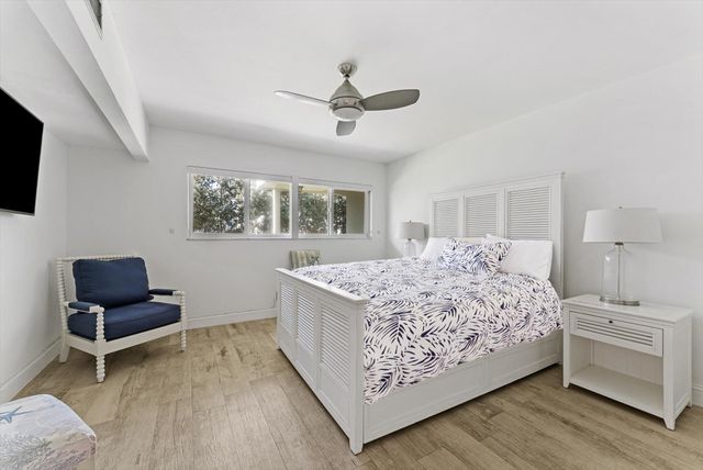 1199 Hillsboro Mile, Pompano Beach, FL 33062