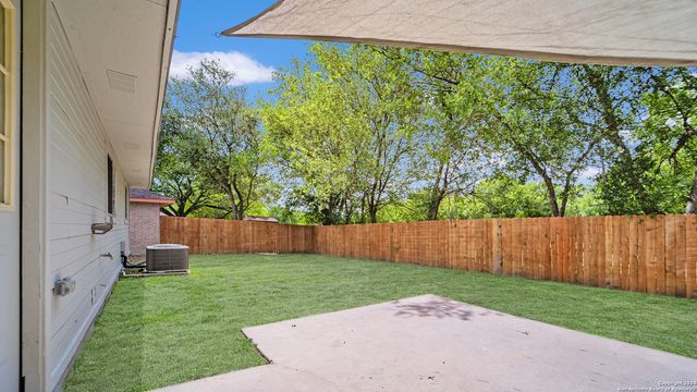 9410 WOODLAND HILLS, San Antonio, TX 78250
